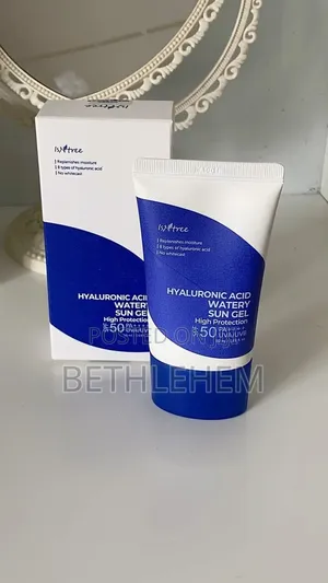 Isntree Hyaluronic Acid Sunscreen (Watery Sun Gel)