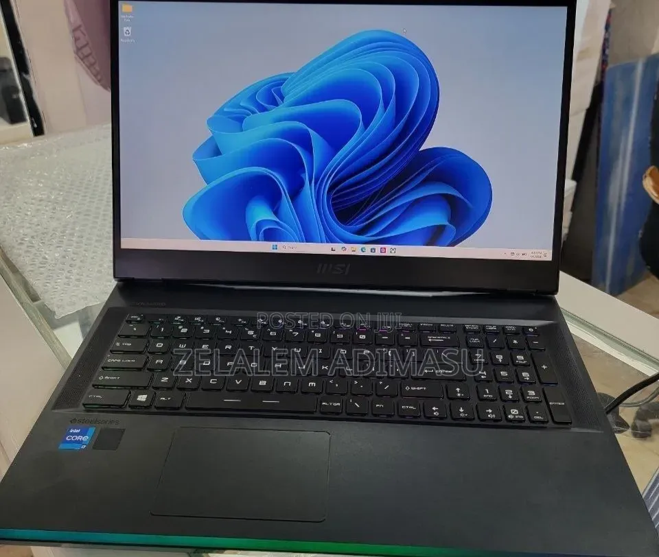 New Laptop MSI Raider GE78 16GB Intel Core i7 SSD 1T