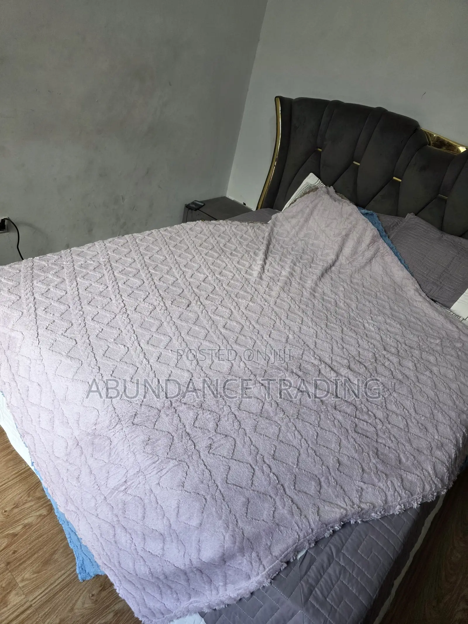 Blanket (ጋቢ ለምኔ)