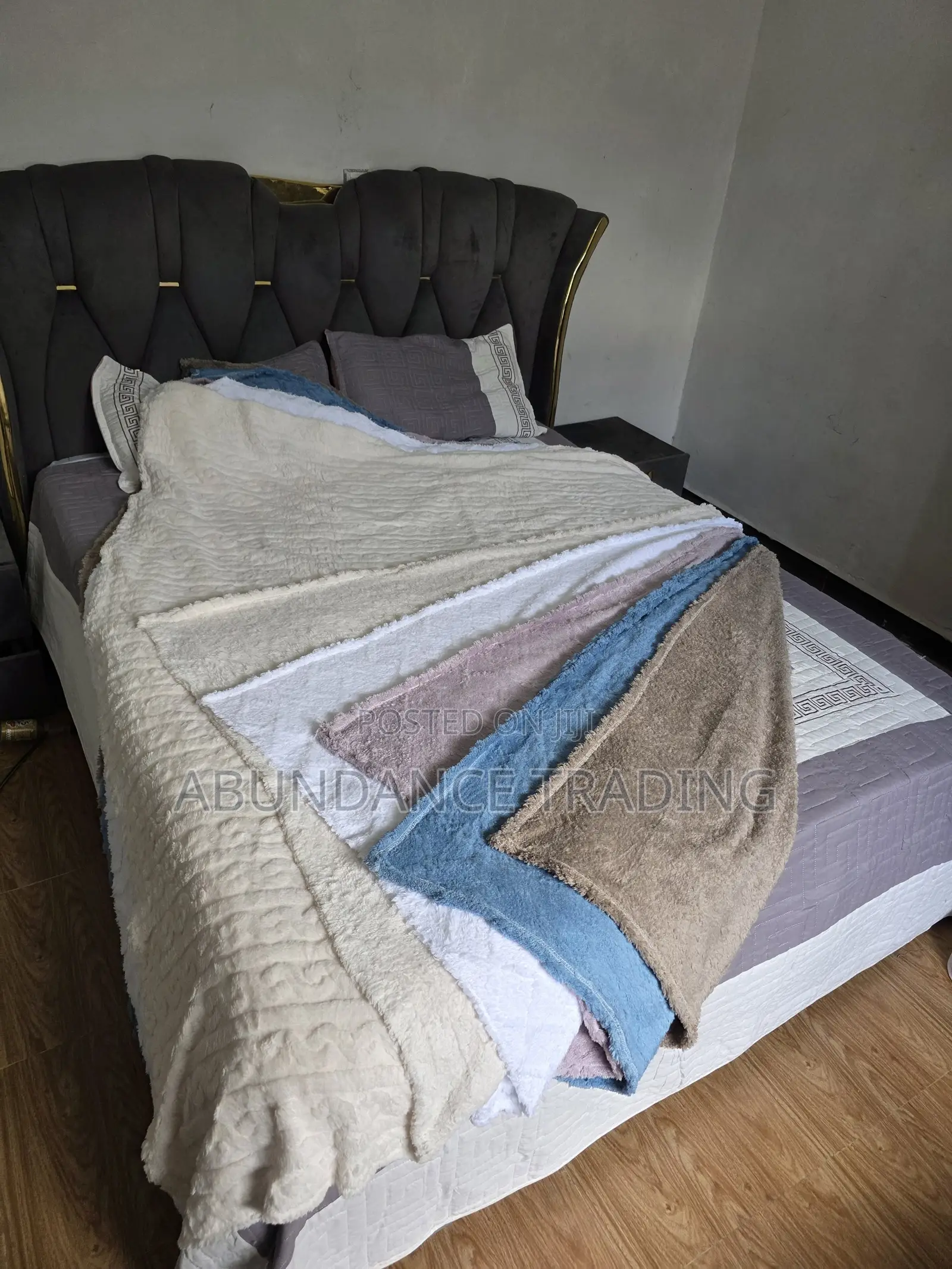 Blanket (ጋቢ ለምኔ)