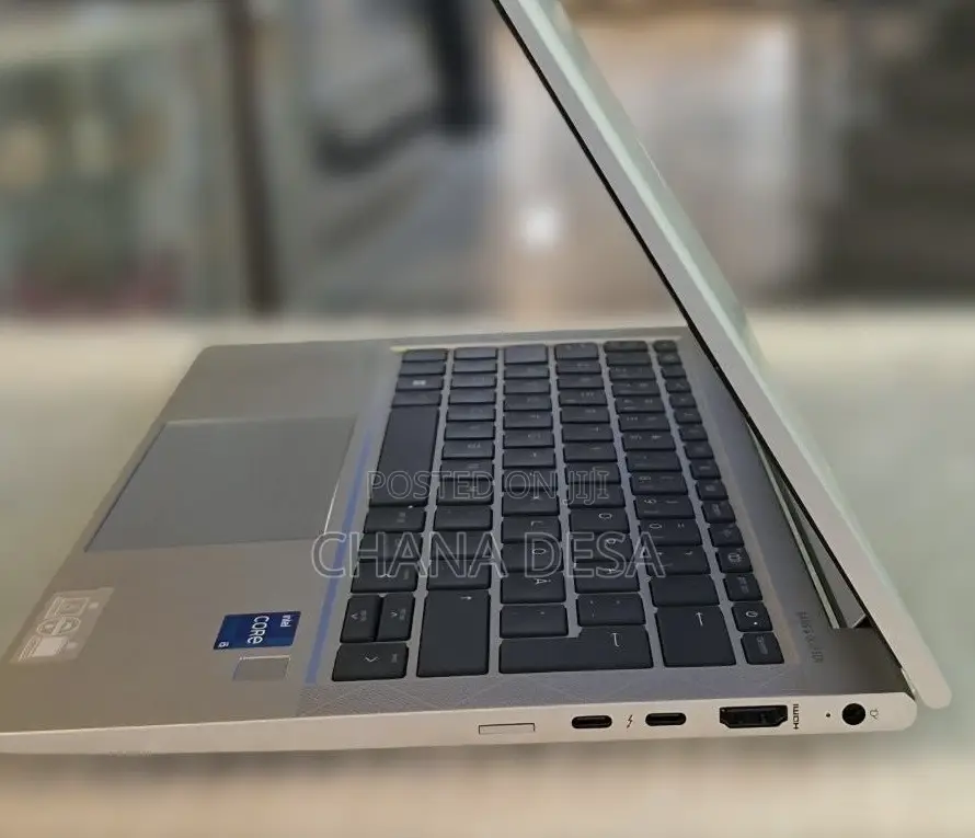 New Laptop HP EliteBook 830 G8 16GB Intel Core i5 SSD 512GB