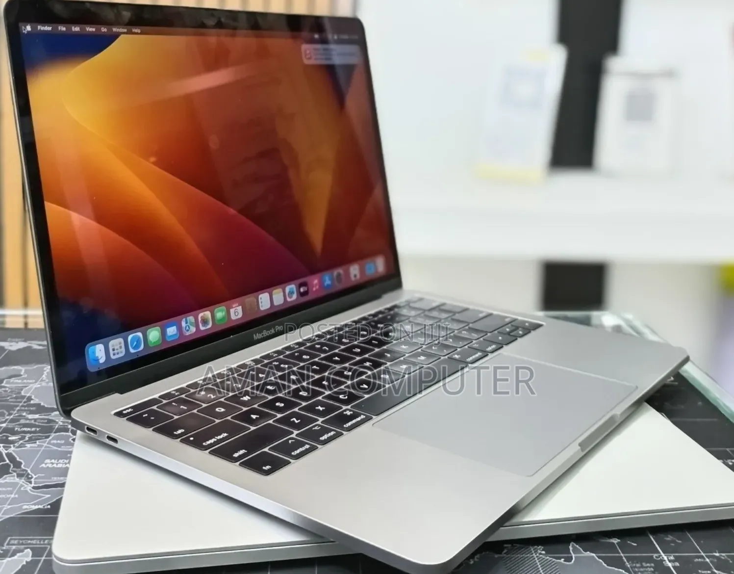 New Laptop Apple MacBook Pro 2017 16GB Intel Core i5 SSD 256GB
