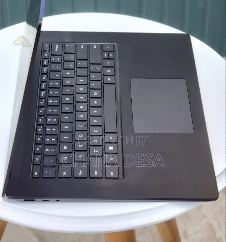 New Laptop Microsoft Surface 16GB Intel Core i7 SSD 256GB