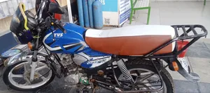 TVS HLX 125 2016 Green