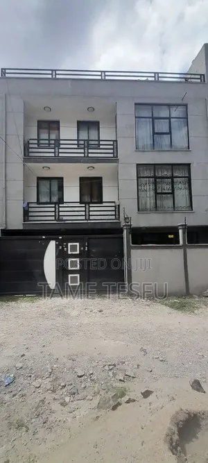 Furnished 8bdrm House in ሀያት, Bole for sale