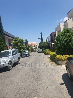 Furnished 6bdrm House in ሀያት, Bole for sale