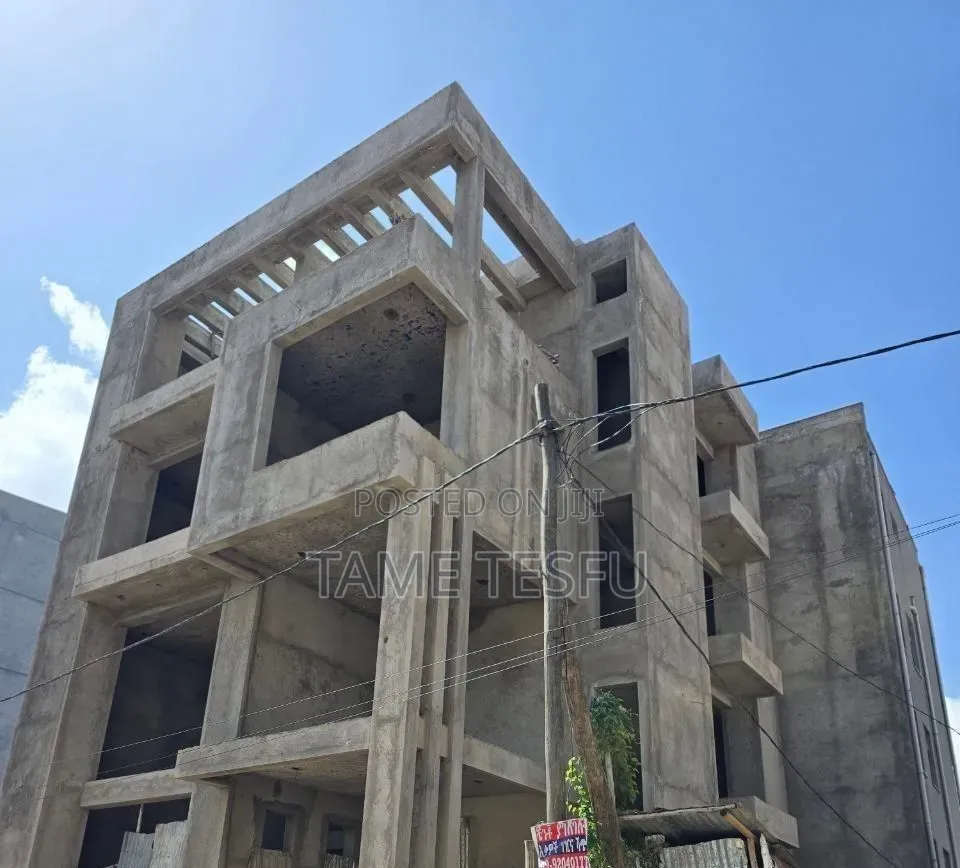 8bdrm House in ሰሚት, Bole for sale