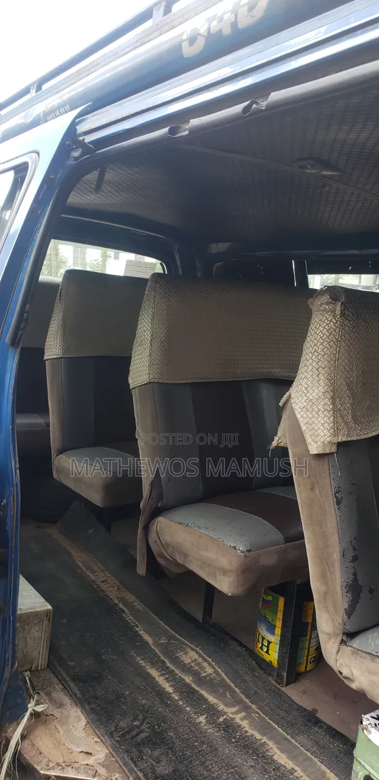 Toyota HiAce 2000 Blue