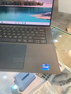 New Laptop Dell XPS 15 16GB Intel Core i7 SSD 512GB