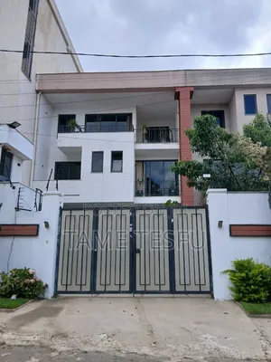Furnished 7bdrm House in Cmc, Bole for sale