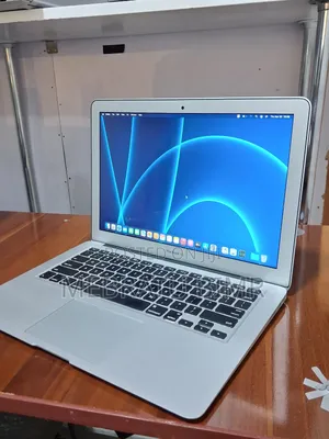New Laptop Apple MacBook Air 2015 8GB Intel Core i5 SSD 256GB