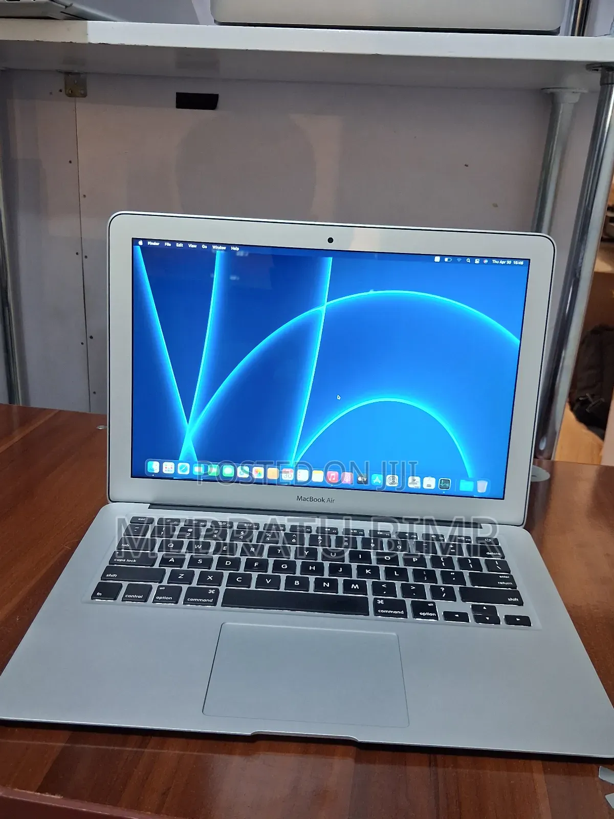 New Laptop Apple MacBook Air 2015 8GB Intel Core i5 SSD 256GB