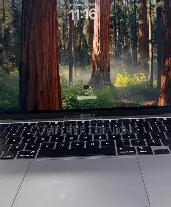 New Laptop Apple MacBook Air 2020 8GB Intel Core i3 SSD 256GB