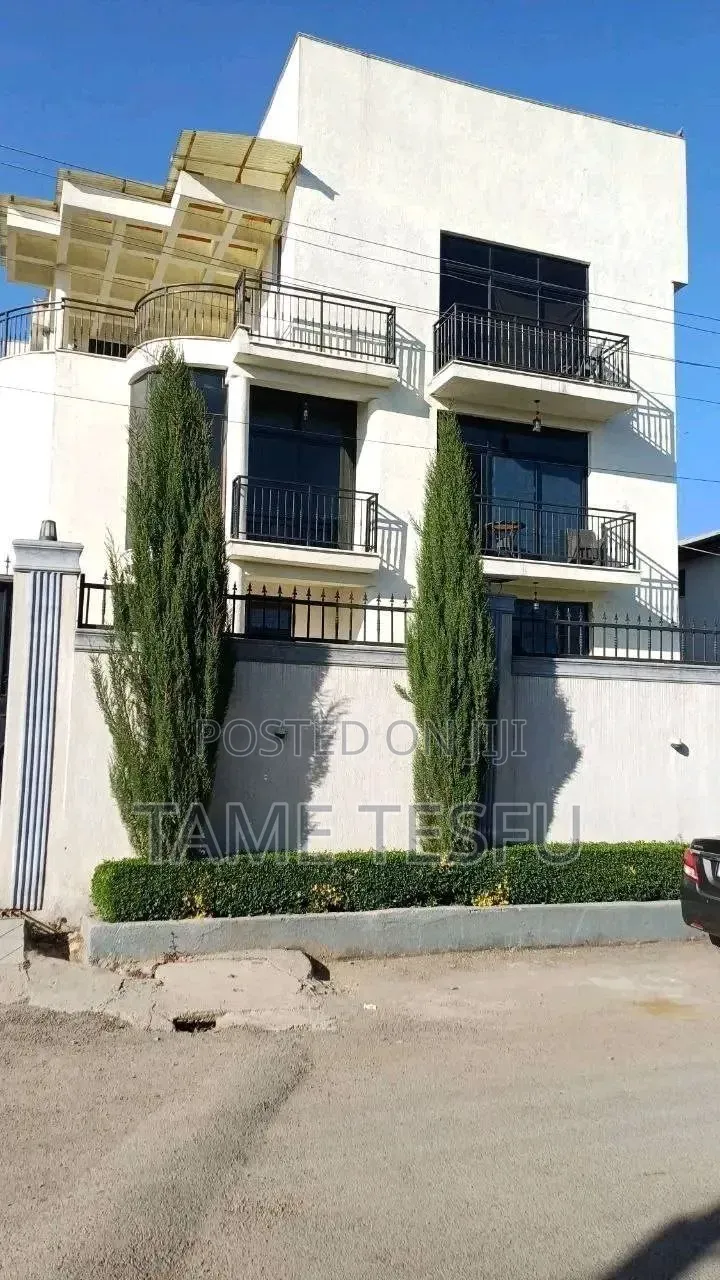 Furnished 10bdrm House in ሀያት, Bole for sale