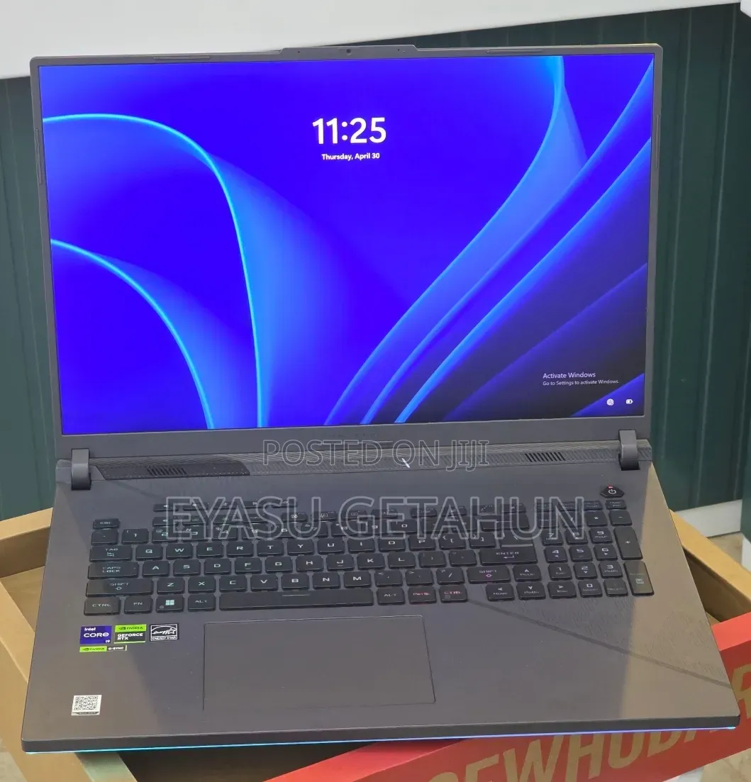 New Laptop Asus ROG Strix G17 16GB Intel Core i9 SSD 1T