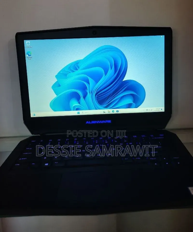 Laptop Alienware Area-51m 16GB Intel Core i5 SSD 256GB