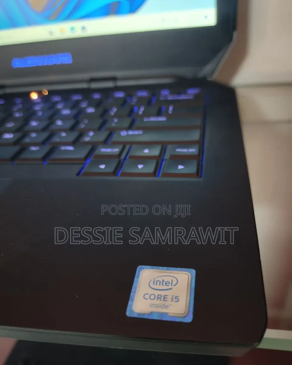 Laptop Alienware Area-51m 16GB Intel Core i5 SSD 256GB