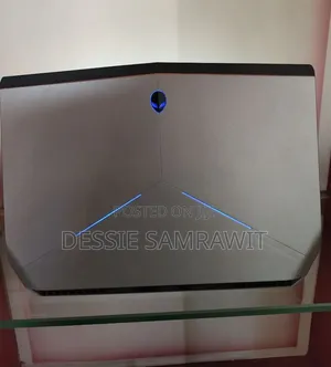 Laptop Alienware Area-51m 16GB Intel Core i5 SSD 256GB