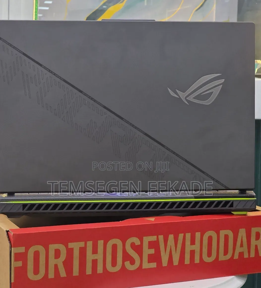 New Laptop Asus ROG Strix G17 16GB Intel Core i9 SSD 1T