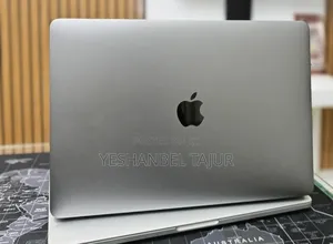New Laptop Apple MacBook Pro 2017 16GB Intel Core i5 SSD 256GB