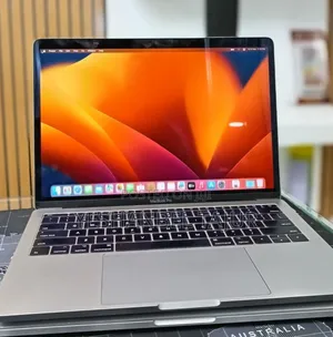 New Laptop Apple MacBook Pro 2017 16GB Intel Core i5 SSD 256GB