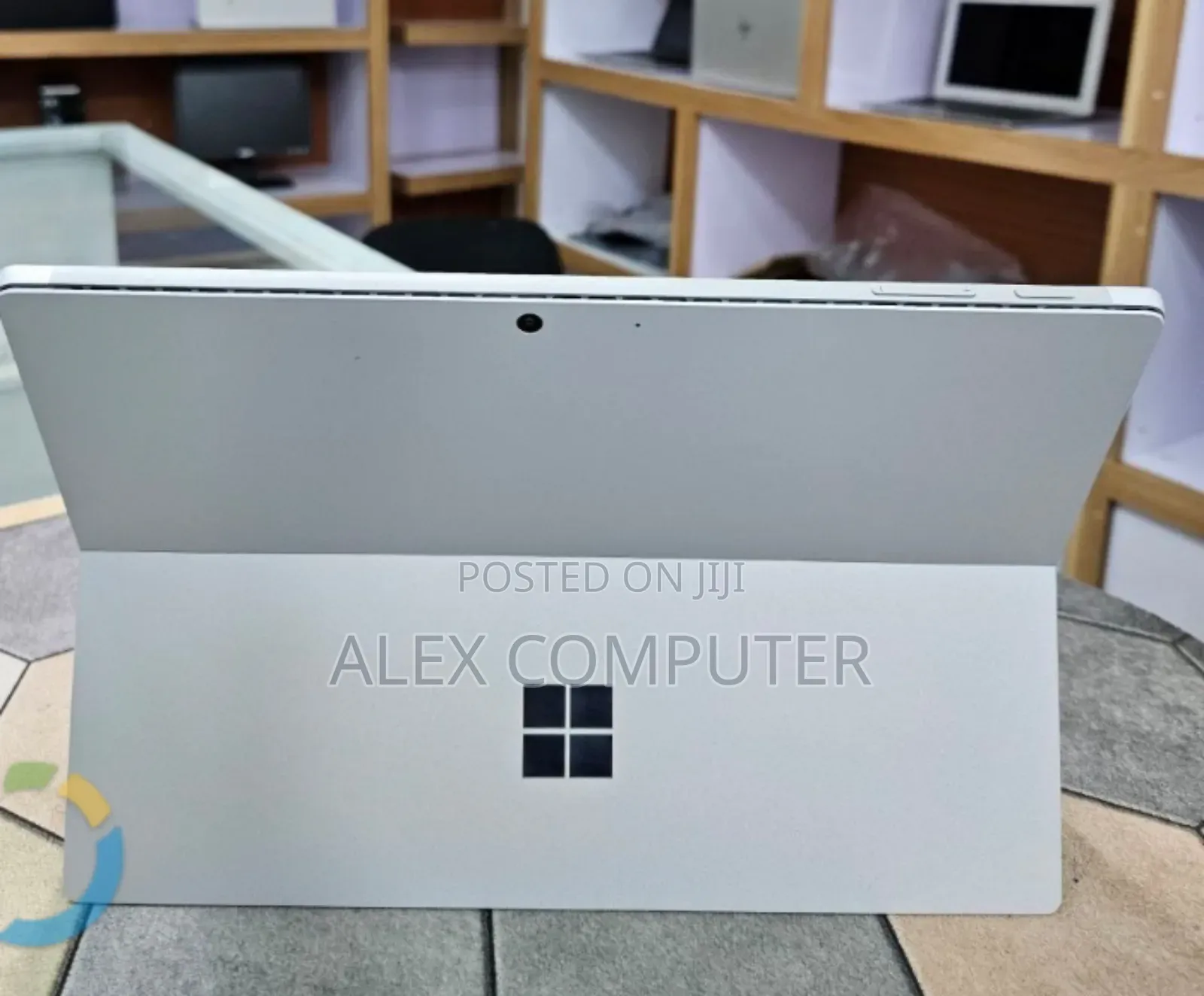 New Laptop Microsoft Surface Pro 7 8GB Intel Core i5 SSD 256GB