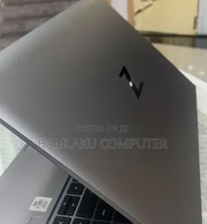 New Laptop HP ZBook Firefly 14 G7 16GB Intel Core i7 SSD 512GB