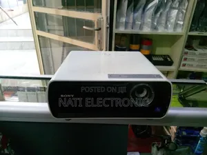Hawassa Sony VPL-Ex100 Projector
