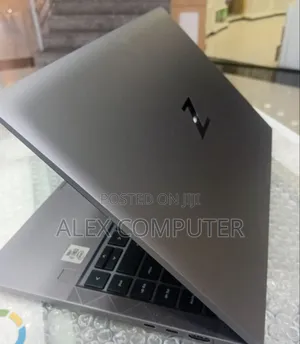 New Laptop HP ZBook Firefly 14 G7 16GB Intel Core i7 SSD 512GB