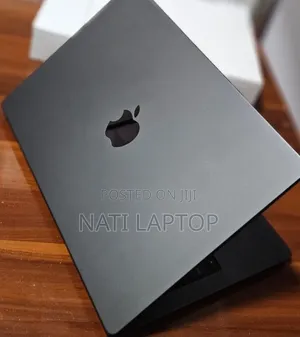 New Apple MacBook Pro 2025 M5 14-inch 16GB Apple M5 Pro SSD 512GB