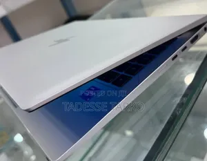 New Laptop HP EliteBook 840 G8 16GB Intel Core i5 SSD 512GB
