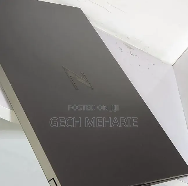 New Laptop HP ZBook Studio G8 32GB Intel Core i9 SSD 512GB