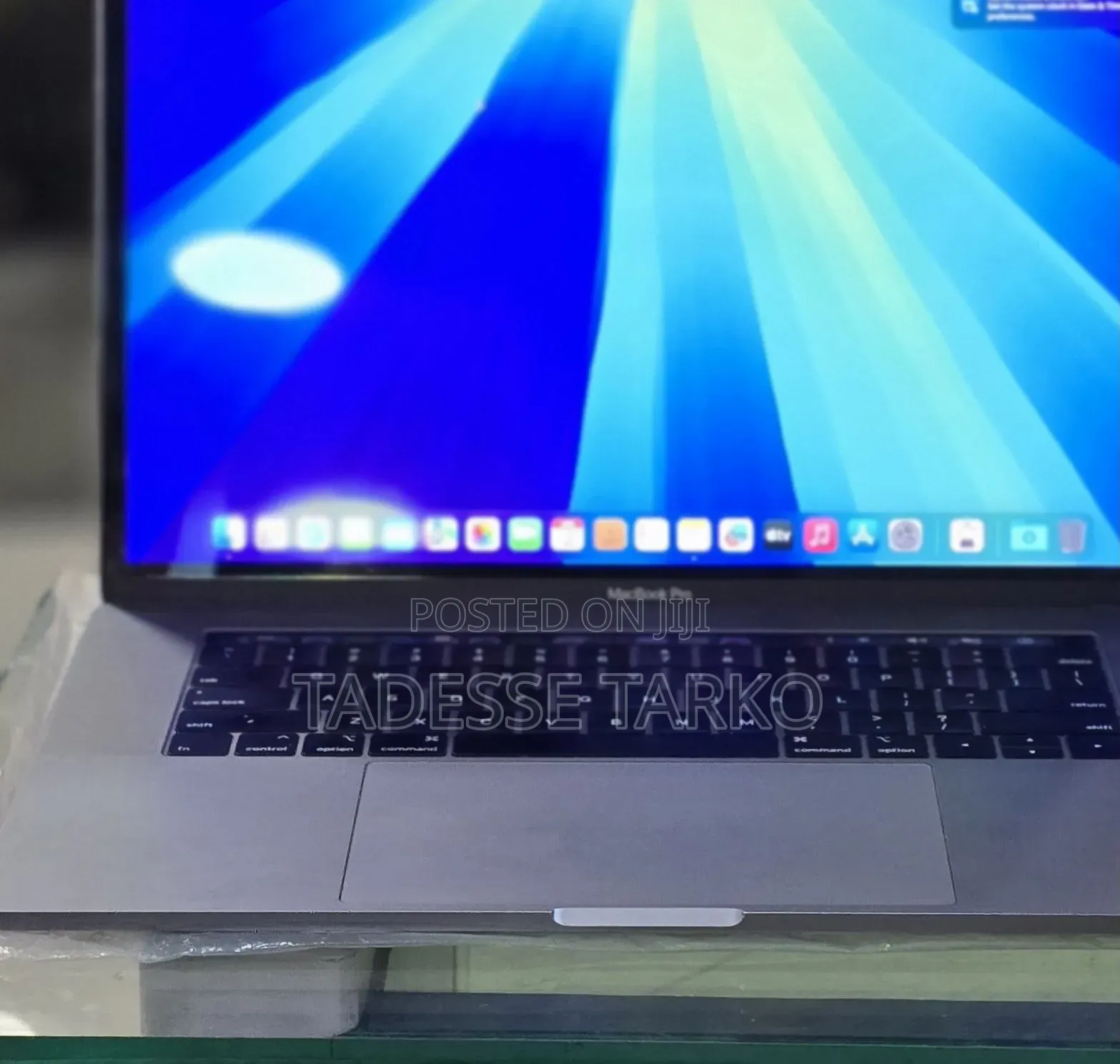 New Laptop Apple MacBook Pro 2018 16GB Intel Core i7 SSD 512GB