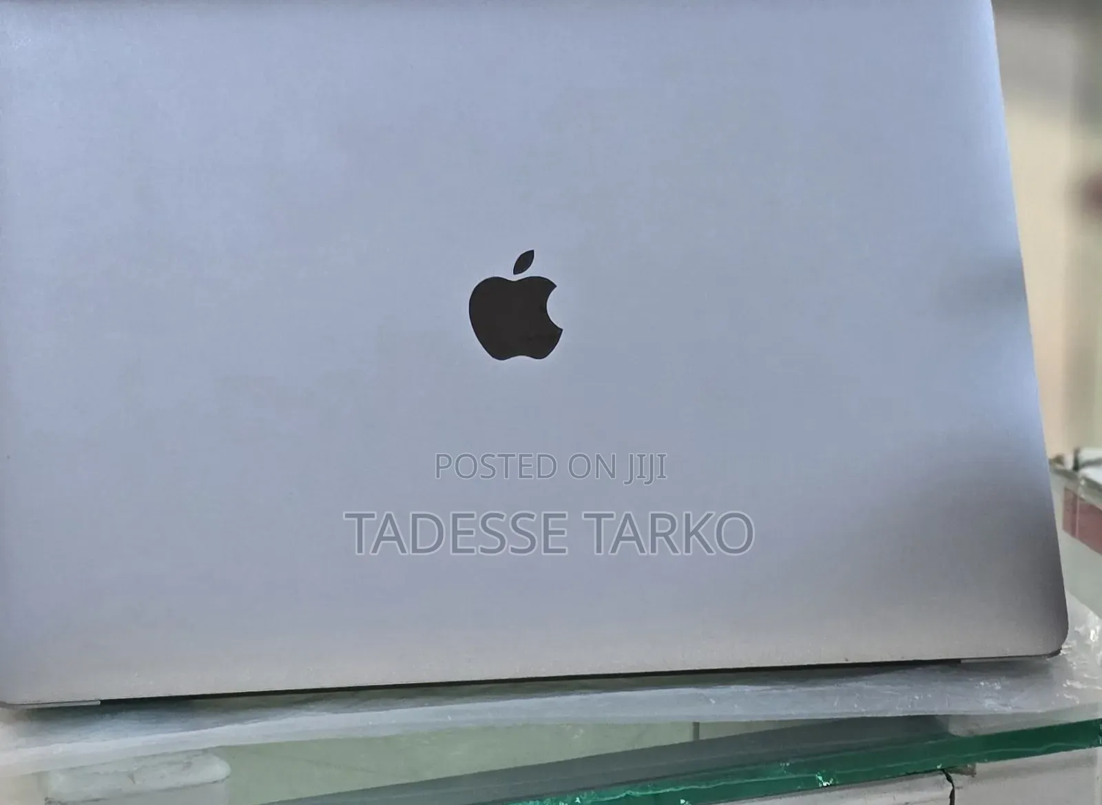 New Laptop Apple MacBook Pro 2018 16GB Intel Core i7 SSD 512GB