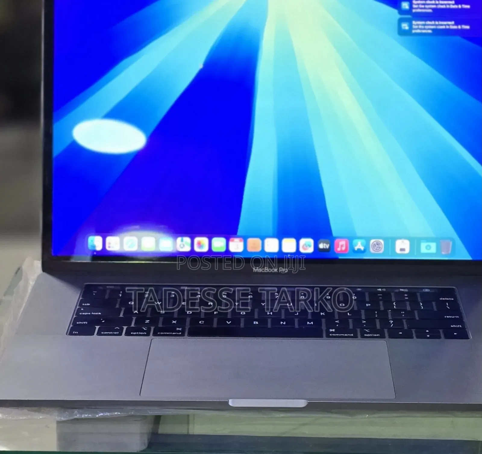 New Laptop Apple MacBook Pro 2018 16GB Intel Core i7 SSD 512GB