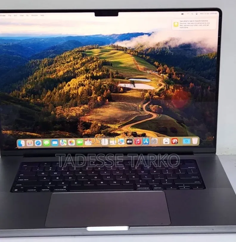 New Laptop Apple MacBook Pro 2021 M1 32GB Apple M1 Pro SSD 512GB