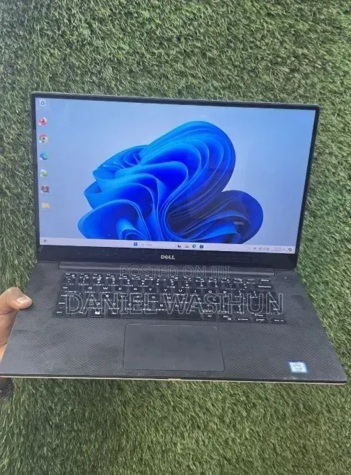 New Laptop Dell Latitude 5520 16GB Intel Core i7 SSD 512GB