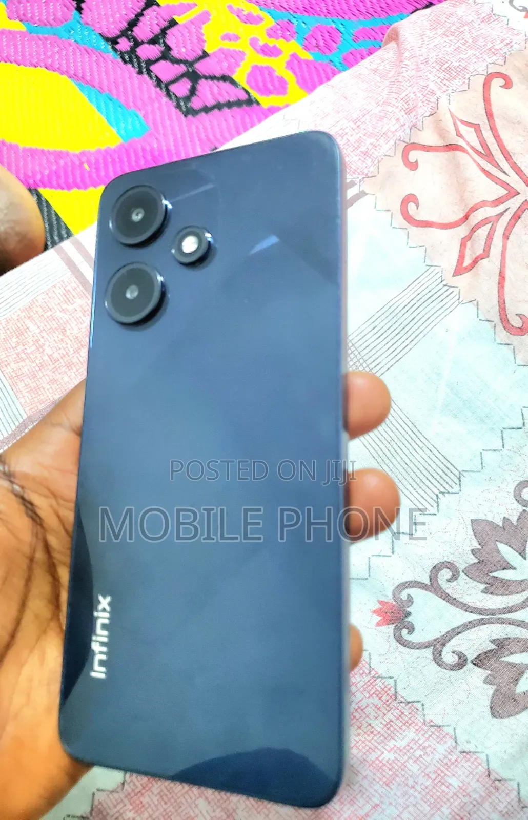 New Infinix Hot 30i 128 GB Black