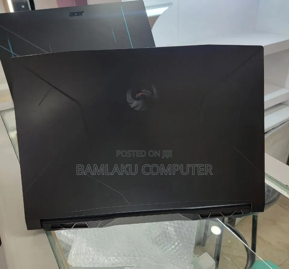 New Laptop MSI GF63 16GB AMD Ryzen 5 SSD 512GB