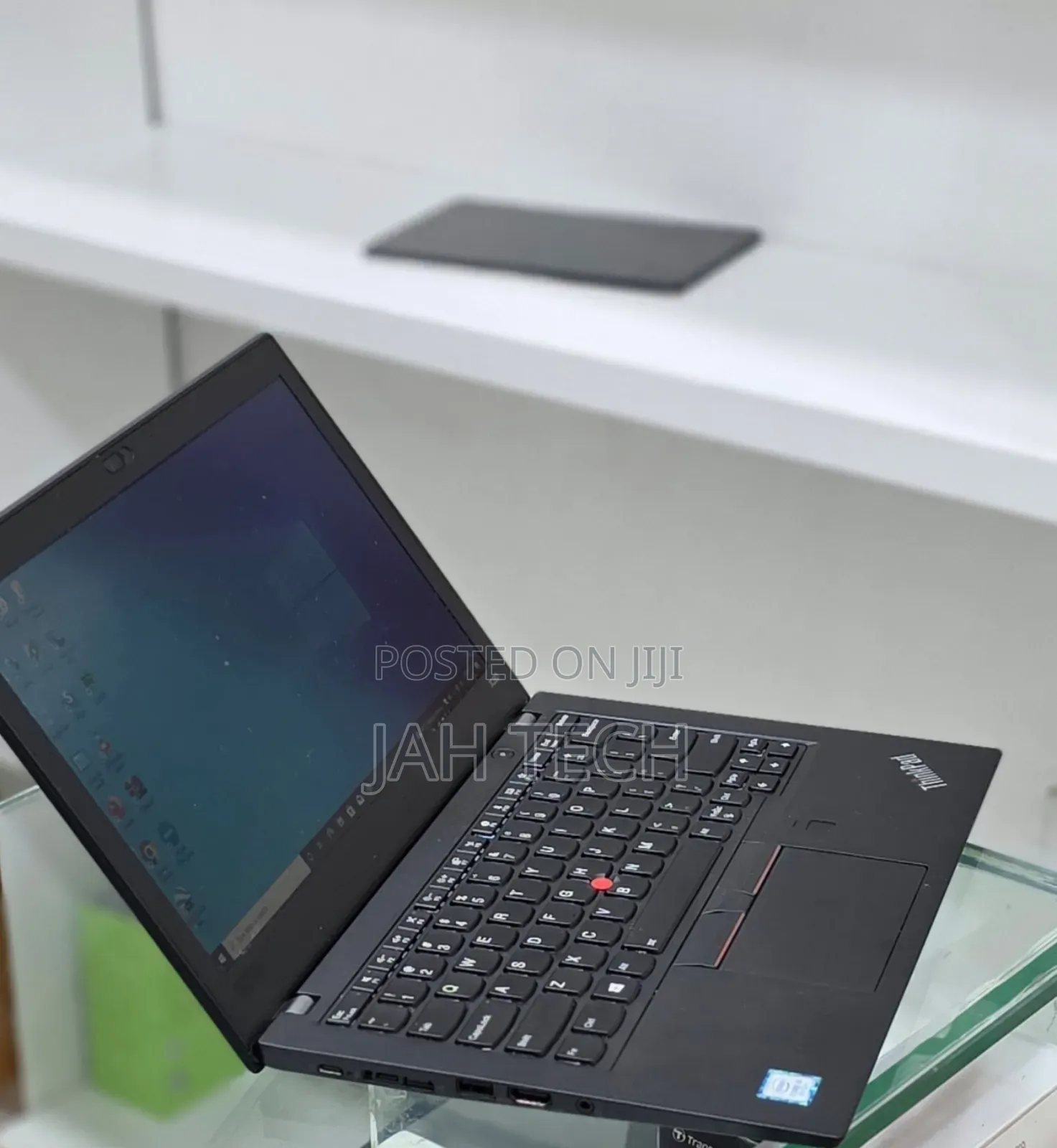 New Laptop Lenovo ThinkPad X280 8GB Intel Core i5 SSD 256GB