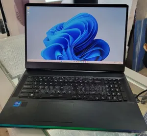 New Laptop MSI GE66 Raider 16GB Intel Core i7 SSD 1T