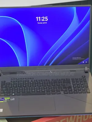 New Laptop Asus ROG Strix G17 16GB Intel Core i9 SSD 1T