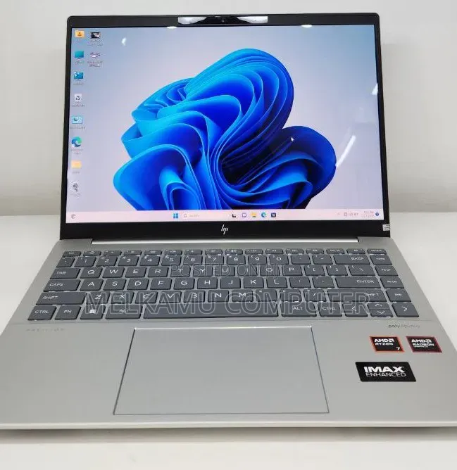 New Laptop HP Pavilion 10 32GB AMD Ryzen SSD 1T