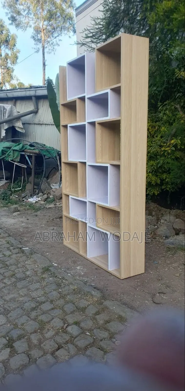 ዘመናዊ የመፅሀፍ መደርደሪያ