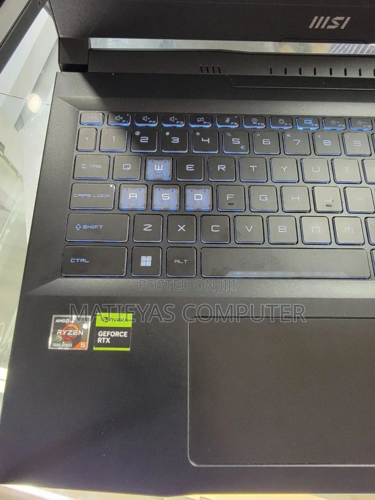 New Laptop MSI 16GB AMD Ryzen 5 SSD 512GB