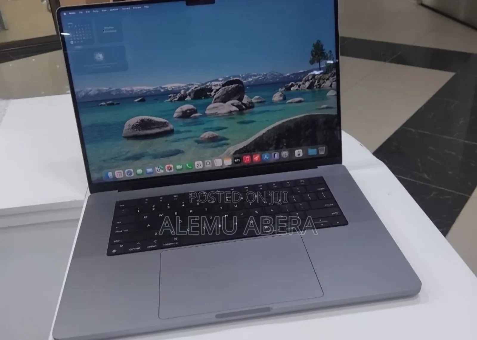 New Laptop Apple MacBook Pro M1 32GB Apple M1 Max SSD 1T
