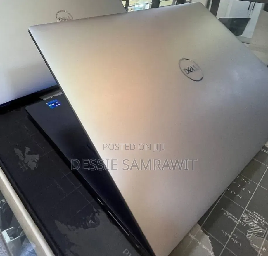 New Laptop Dell Precision 5560 16GB Intel Core i7 SSD 512GB