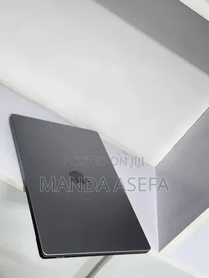 New Laptop Apple MacBook Pro M1 32GB Apple M1 Pro SSD 512GB