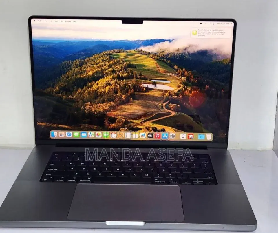 New Laptop Apple MacBook Pro M1 32GB Apple M1 Pro SSD 512GB
