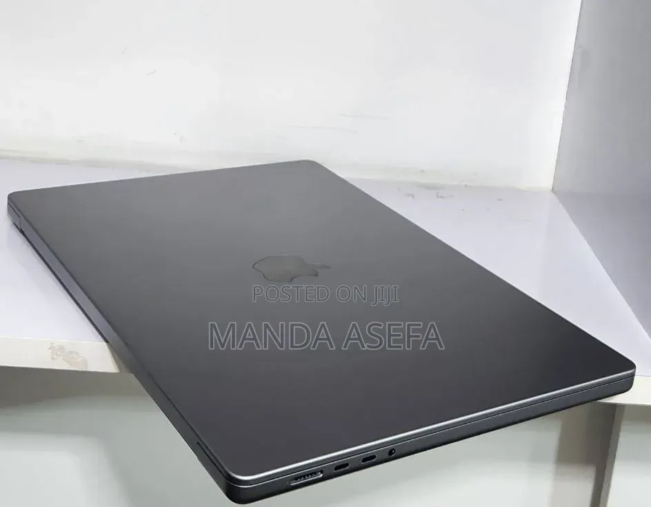 New Laptop Apple MacBook Pro M1 32GB Apple M1 Pro SSD 512GB